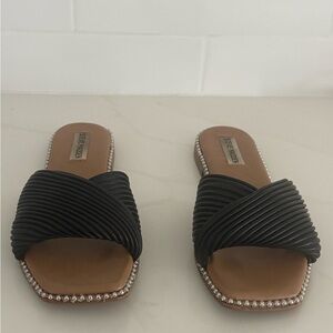 Steve Madden Black Textured Modern Slide Sandals